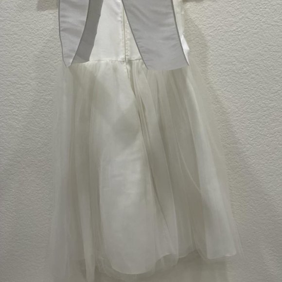 FLOWER GIRL DRESS size 5/6 and 7/8 for little girls - Picture 3 of 4